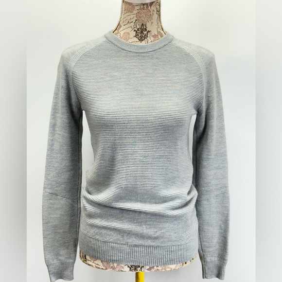 LULULEMON Athletica Light Gray Simply Wool ribbed sweater size 4 - Picture 15 of 15